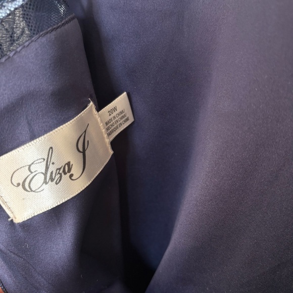 Eliza J Plus Size Embroidered Mesh Dress Navy Blue Floral 20W - Picture 16 of 16